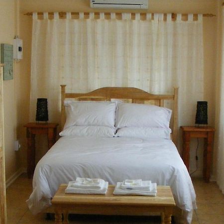 Die Katte Guest House Cottages- Vosburg Exterior photo